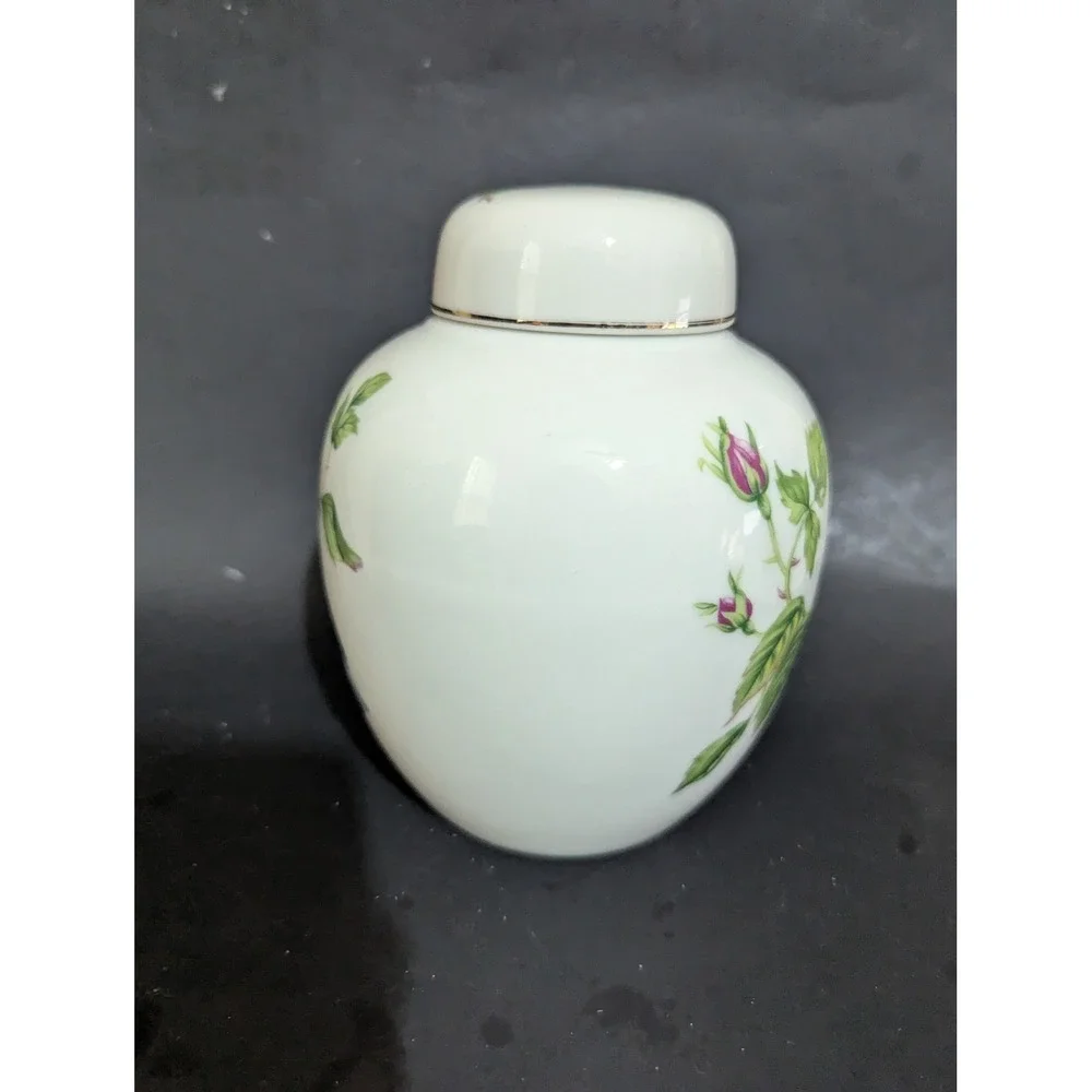 Lefton Bluebird Porcelain Ginger Jar with Lid 02952 White Floral Bird 4.5 Inch‎